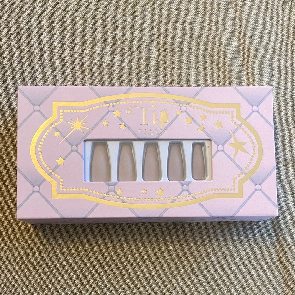 Tip Beauty light mauve color Nail Set
